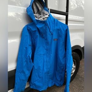 Patagonia men’s xl torrentshell raincoat